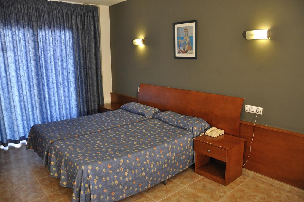 Hotel Cuco Бенідорм Екстер'єр фото